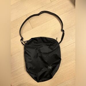 Arcteryx Heliad 12 Tote in Black